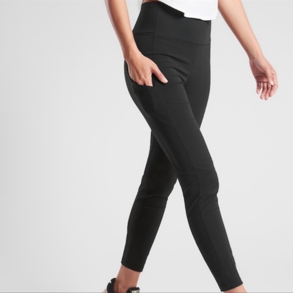 Athleta Black Trekkie Hybrid Crop Tight Size 8